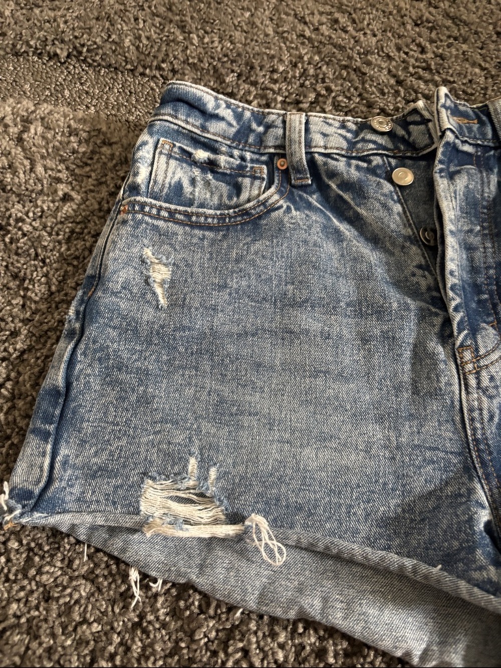 Wild Fable size 6 button down High-Rise Distressed Denim Shorts - Picture 2 of 11